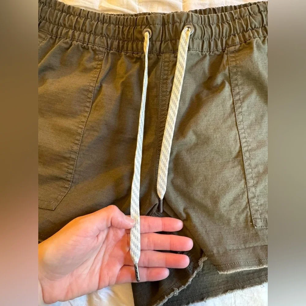 Vuori Vintage Ripstop Shorts Green Drawstring Casual Size S